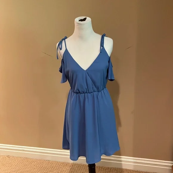 lush off the shoulder dress Bow off shoulder dress ruby Red / Small